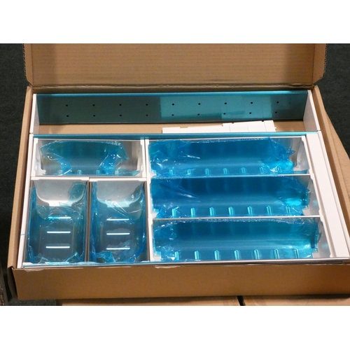 3182 - A cutlery organiser (470 x 380mm)