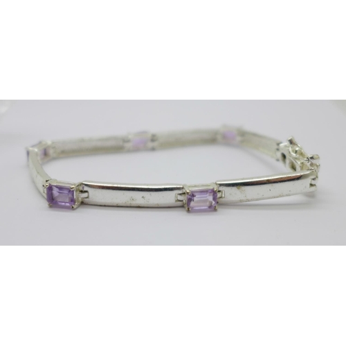 1002 - Ten silver bracelets