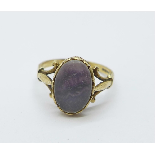 1035 - A 9ct gold and Blue John ring, 2.8g, N, (a/f scratched)