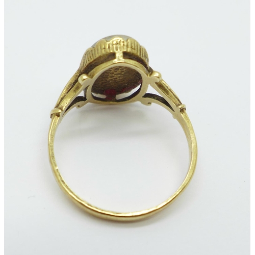 1035 - A 9ct gold and Blue John ring, 2.8g, N, (a/f scratched)