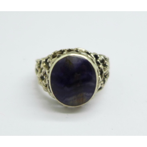 1037 - A 1960's bold pierced work Blue John ring set in silver, M