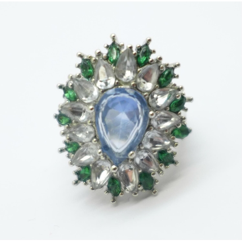 1041 - A large 'flower', blue, white and green dress ring, size L