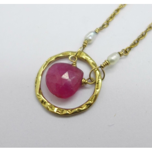 1046 - A seed pearl and ruby necklet, (1/20 14k gold plated)