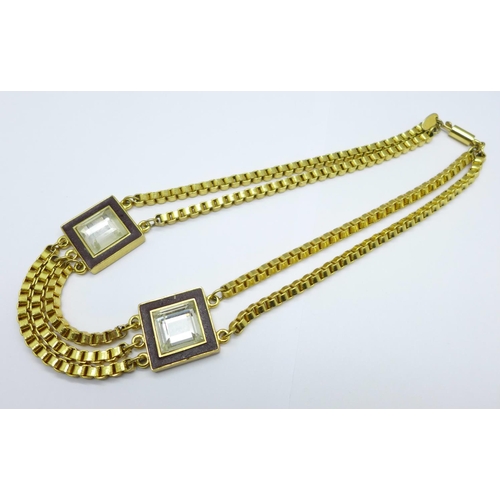 1071 - A Lanvin of Paris designer necklace, 39cm