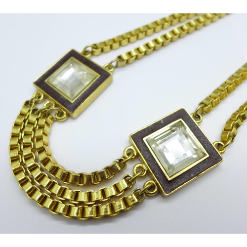 1071 - A Lanvin of Paris designer necklace, 39cm