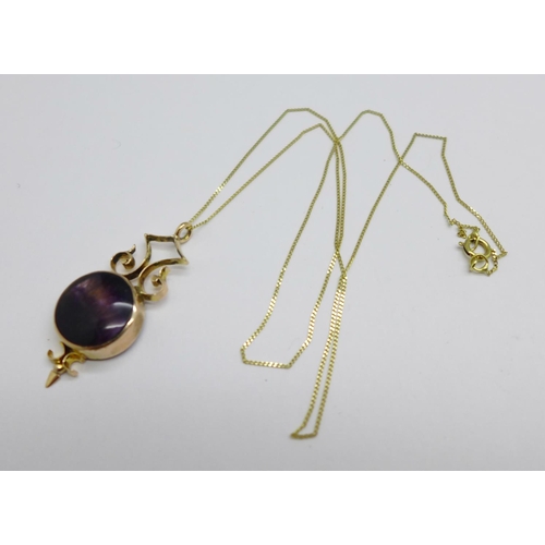 1077 - An early Victorian Blue John pendant set in yellow metal on a modern 9ct gold chain, (stone approxim... 