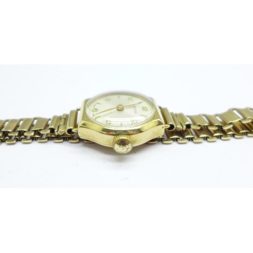 1107 - A lady's 9ct gold cased Vertex wristwatch on a 9ct gold bracelet strap, weight without movement 15.5... 