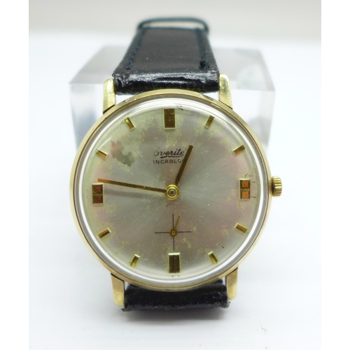 1122 - A 9ct gold cased Everite wristwatch