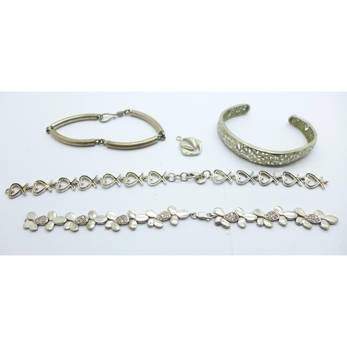 1144 - Three silver bracelets and a silver bangle, two bracelets a/f, 48g