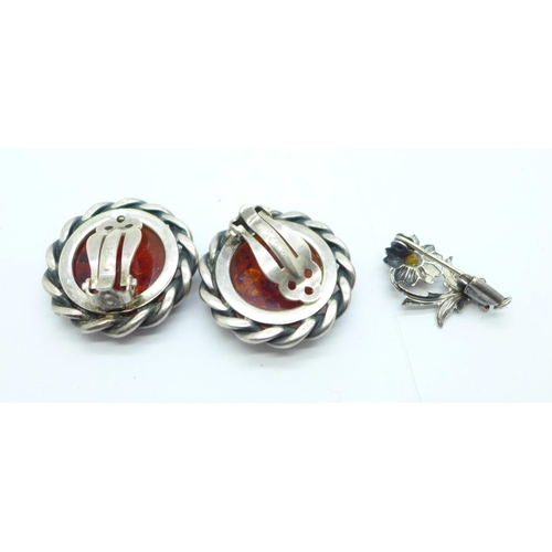 1146 - A pair of silver and amber earrings and a small brooch