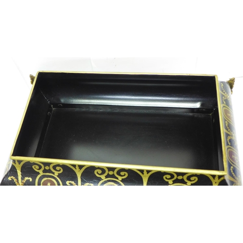 1165 - A painted metal casket