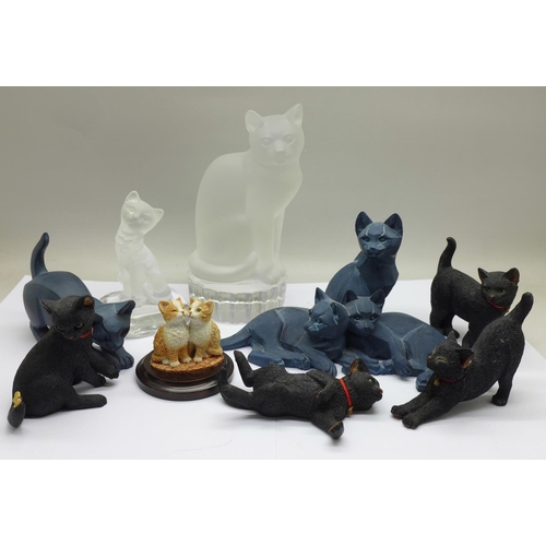 661 - A collection of nine cat figures including Nachtmann, Sherratt & Simpson and Border Fine Arts