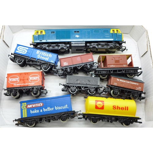 691 - A Hornby R.758 diesel engine, a Lima engine, The Fyfe & Forfar Yeomanry, three Inter-City carriages ... 