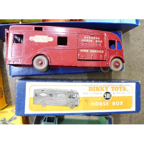 760 - Dinky Toys die-cast boxed vehicles, Supertoys 972, Dinky 581, 14C, 513 and five aircraft, 706, 737, ... 