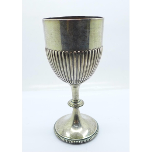 812 - A German 800 silver goblet, 165g, 16cm