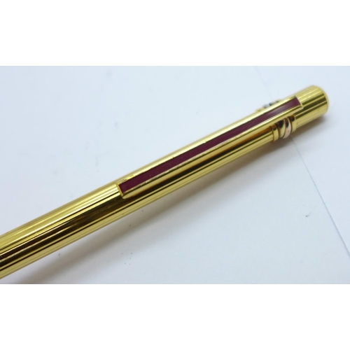 825 - A Must de Cartier ballpoint pen, with box and paperwork