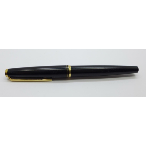 829 - A Montblanc fountain pen with 14ct gold nib