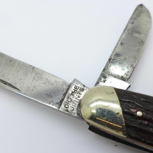 832 - Two I.XL pocket knives, George Wolstenholm, Sheffield, England