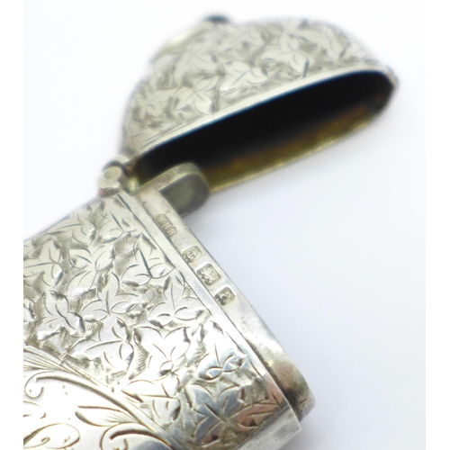 842 - A silver vesta case, Birmingham 1900, with initials and 'Xmas 1901' inscription