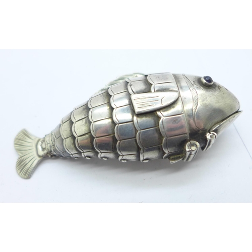 857 - An antique silver articulated fish spice box, with blue cabochon eyes, possibly Georgian, 73mm, mout... 