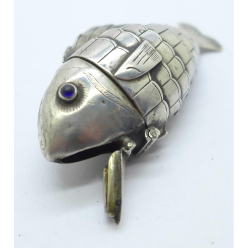 857 - An antique silver articulated fish spice box, with blue cabochon eyes, possibly Georgian, 73mm, mout... 