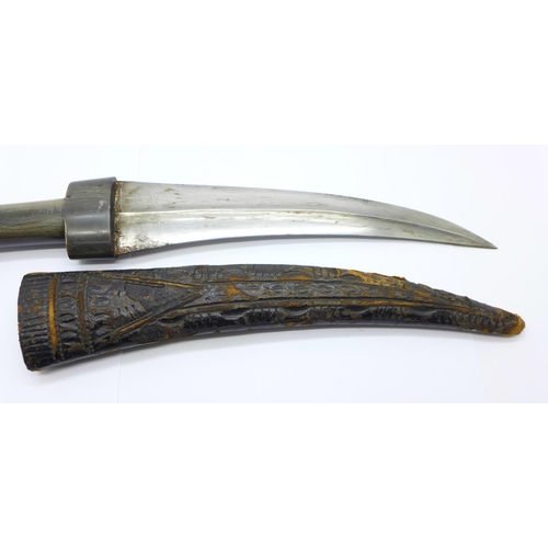 860b - An Indian jambiya dagger with scabbard, 38cm with scabbard