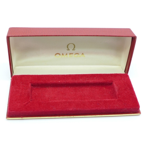 865 - An Omega wristwatch box