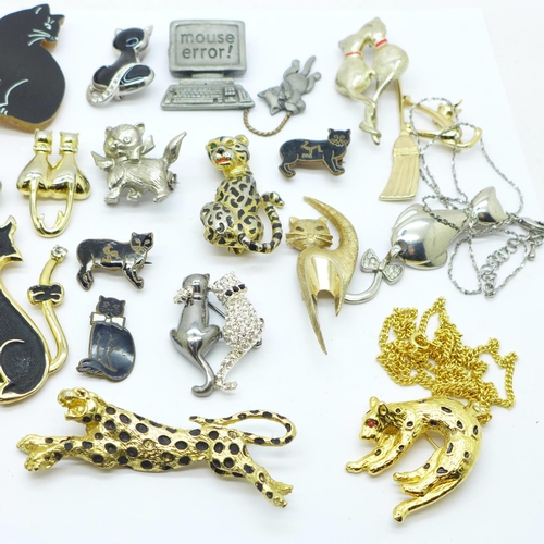 896 - Twenty-six feline brooches