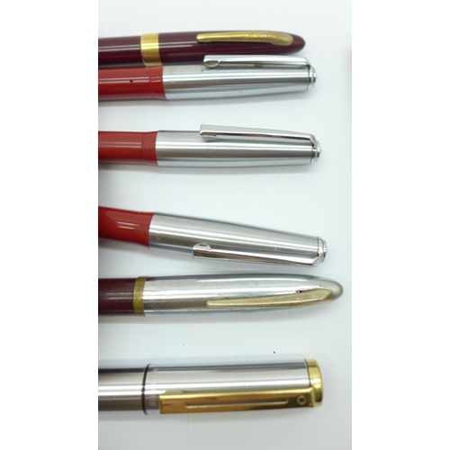 904 - Six fountain pens including three Platignum and one Sheaffer with 14ct gold nibs, and an Eversharp p... 