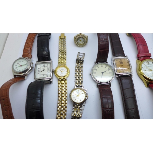 924 - Lady's and gentleman's wristwatches