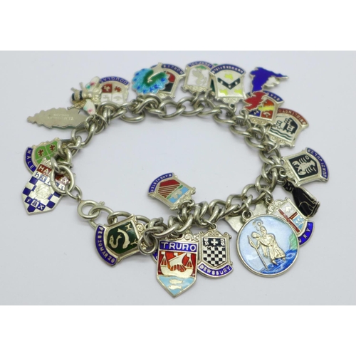 986 - A silver charm bracelet, 45g