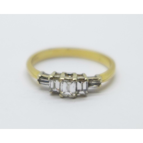 988 - An 18ct gold, five stone diamond ring, 2.4g, M