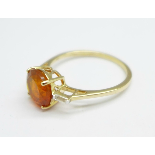 993 - A 9ct gold, orange American fire opal and white zircon ring, with certificate, 2.5g, U