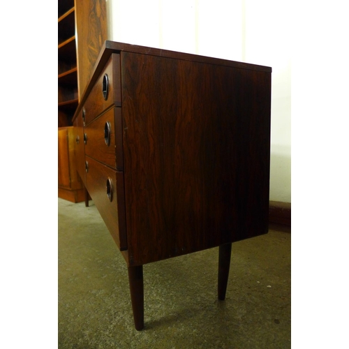 100 - A Greaves & Thomas rosewood veneered sideboard, 73cms h, 177cms w, 43 cms d  

*Accompanied by CITES... 