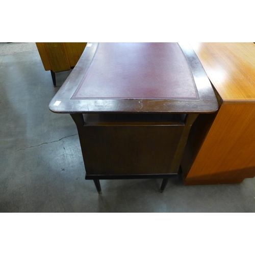 157 - A tola wood desk