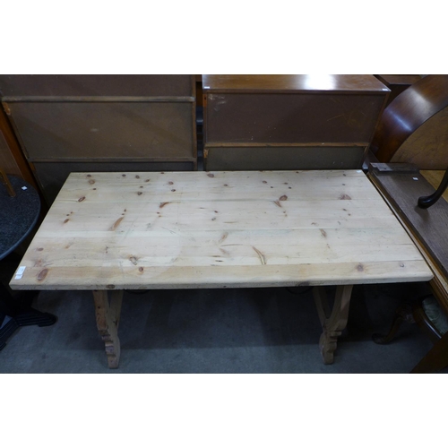 199 - A Spanish pine dining table