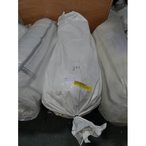 3107 - A single 1000 pocket sprung mattress * this lot is subject to VAT