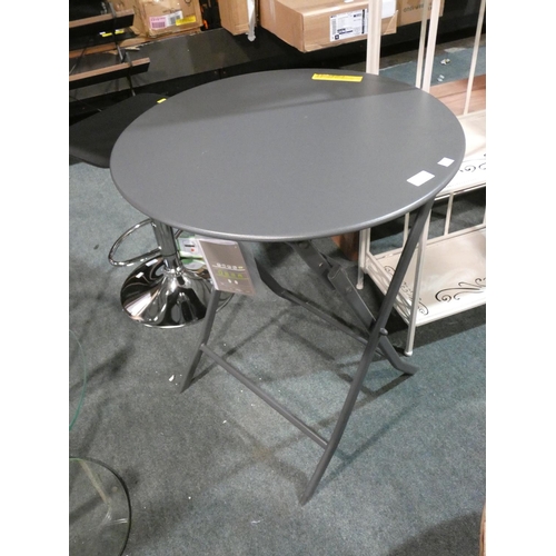 3121 - A graphite finish folding metal bistro table (dia 60cm) * this lot is subject to VAT