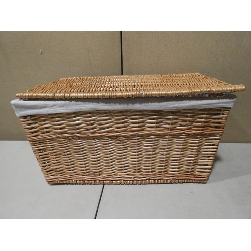 3130 - A wicker style linen basket (H40 x W76 x D38cm) * this lot is subject to VAT