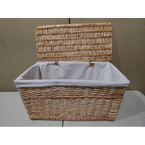 3130 - A wicker style linen basket (H40 x W76 x D38cm) * this lot is subject to VAT