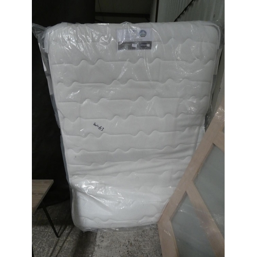 3211 - A double Silentnight 2000 pocket memory mattress * this lot is subject to VAT