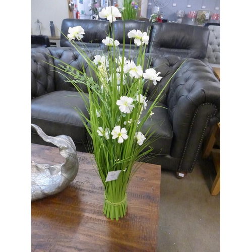 1323 - A 70cm sheaf of white flowers (2359909)   #