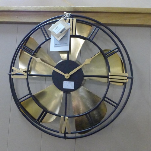 1424 - A brass and black metal fan design wall clock (75-205-41)   #