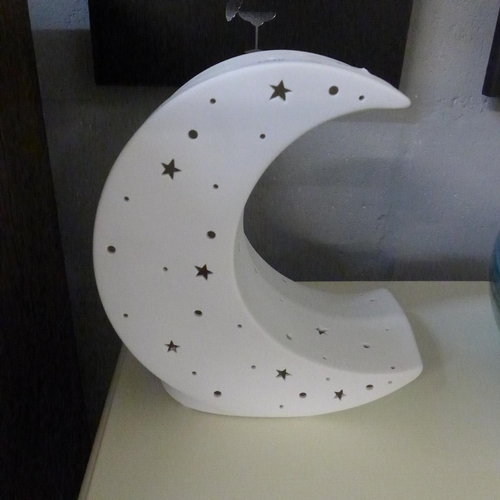 1440 - A white ceramic moon lamp (LP00612)  #