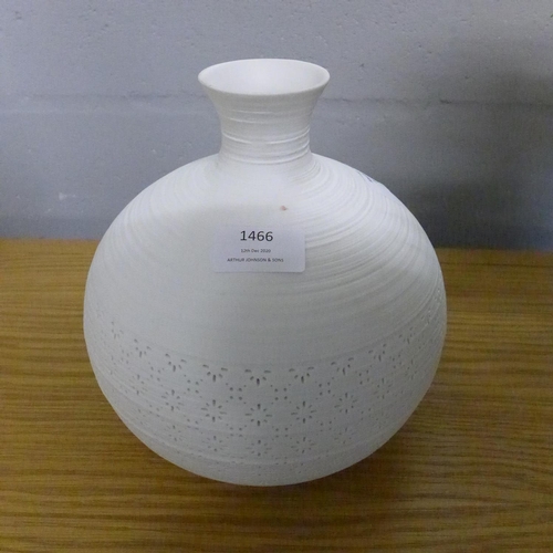 1466 - A porcelain vase lamp (LP02916)  #