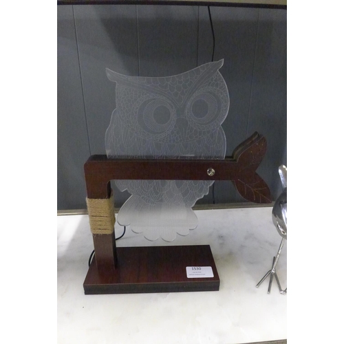 1530 - A wise owl table lamp (OTL49717)   #