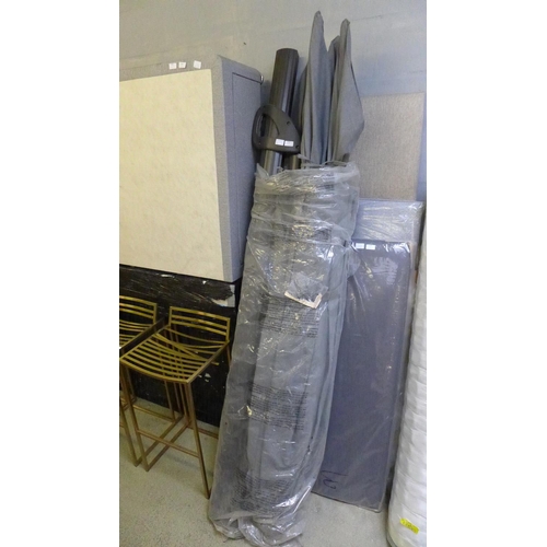 1903 - A 10ft square cantilever umbrella (no base) (4043-52) - RRP £499.91 + VAT * this lot is subject to V... 