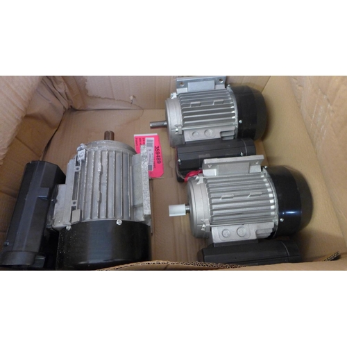 2039 - Box containing 3 electric motors - MM9159 - sold as scrap * This lot is subject to VAT