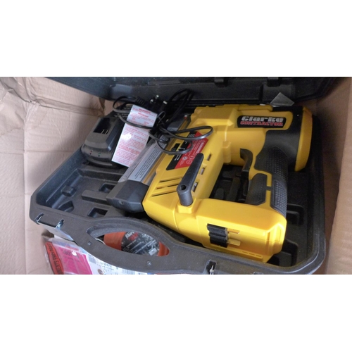 2040 - Clarke jump start, chain lift and 18v nailer/stapler - MM9166 - sold as scrap * This lot is subject ... 