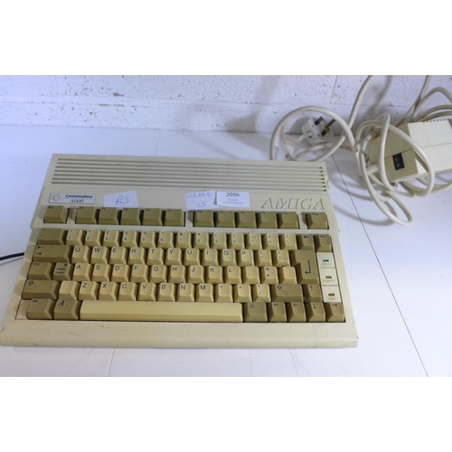 2096 - Amiga Commodore A600 computer